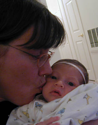 auntie kisses valerie: 