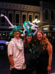 balloon threesome: 