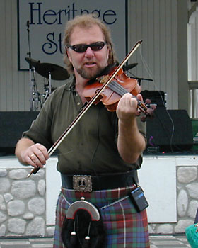 playing the bow hairs off: 