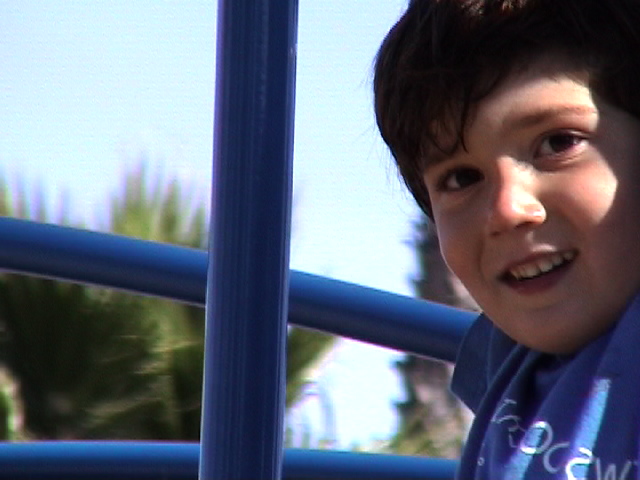 jeffongym4.jpg: Jeff on jungle gym