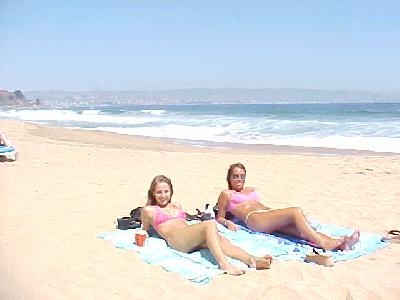 Chilean girls enjoying time well spent: 