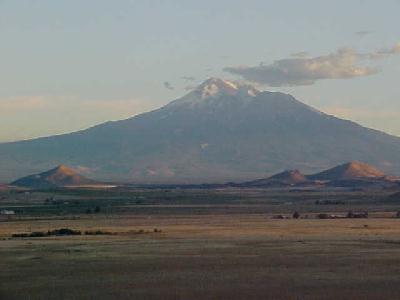 Mt Shasta Oct 2003 from ager road: 